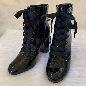 Kenneth Cole black patent leather bootie Size 9